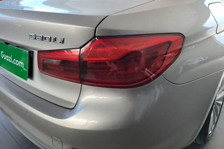 Used BMW 5 Series 2020 530Li Leading Edition Luxury Package Right Rear Taillight