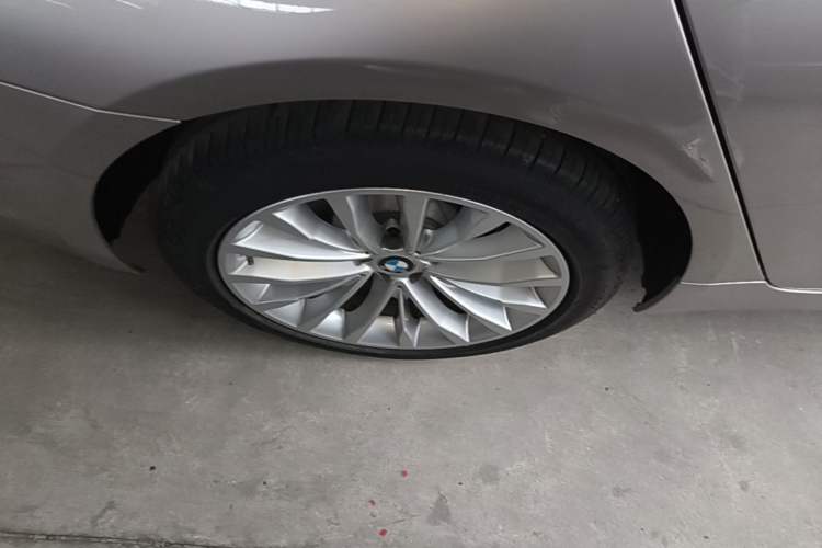 Used BMW 5 Series 2020 525Li Luxury Package Right Rear Wheel Hub
