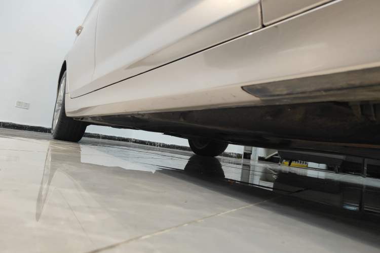 Used BMW 5 Series 2020 530Li Leading Edition Luxury Package Right Side Sill