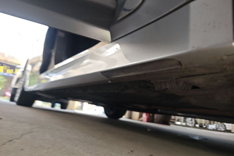 Used BMW 5 Series 2020 530Li Leading Edition Luxury Package Right Side Sill
