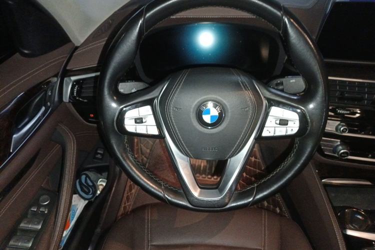 Used BMW 5 Series 2020 525Li Luxury Package Steering Wheel