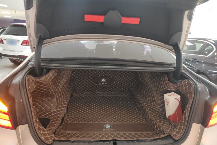 Used BMW 5 Series 2020 530Li Leading Edition Luxury Package Trunk