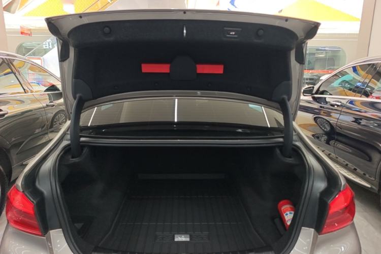 Used BMW 5 Series 2020 530Li Leading Edition Luxury Package Trunk