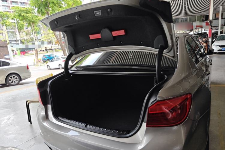 Used BMW 5 Series 2020 530Li Leading Edition Luxury Package Trunk