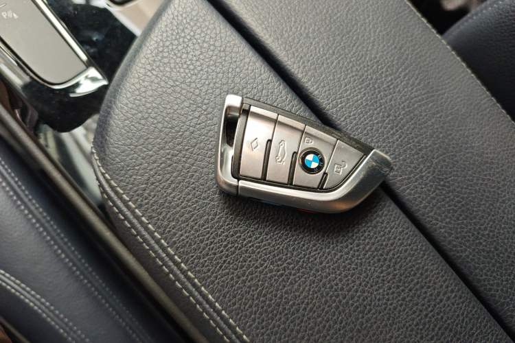 Used BMW 5 Series 2020 525i M Sport Package Vehicle Key