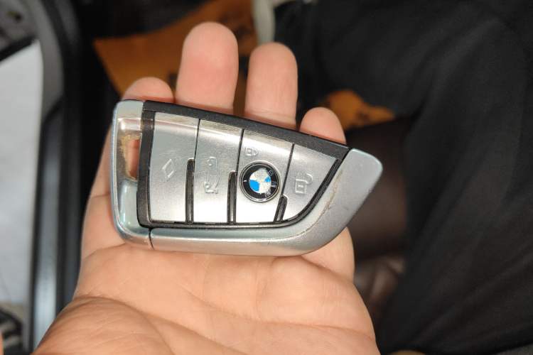 Used BMW 5 Series 2020 530Li Leading Edition Luxury Package Vehicle Key