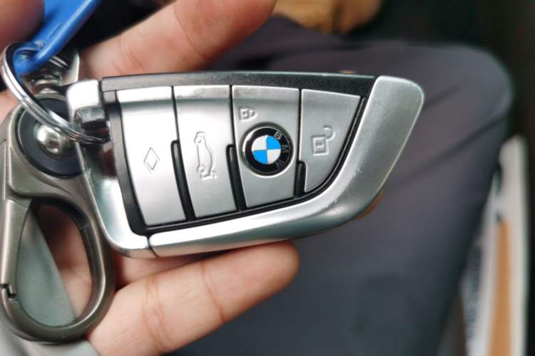 Used BMW 5 Series 2020 530Li xDrive Luxury Package Vehicle Key