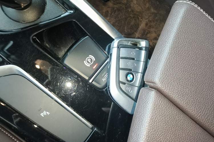 Used BMW 5 Series 2020 525Li Luxury Package Vehicle Key