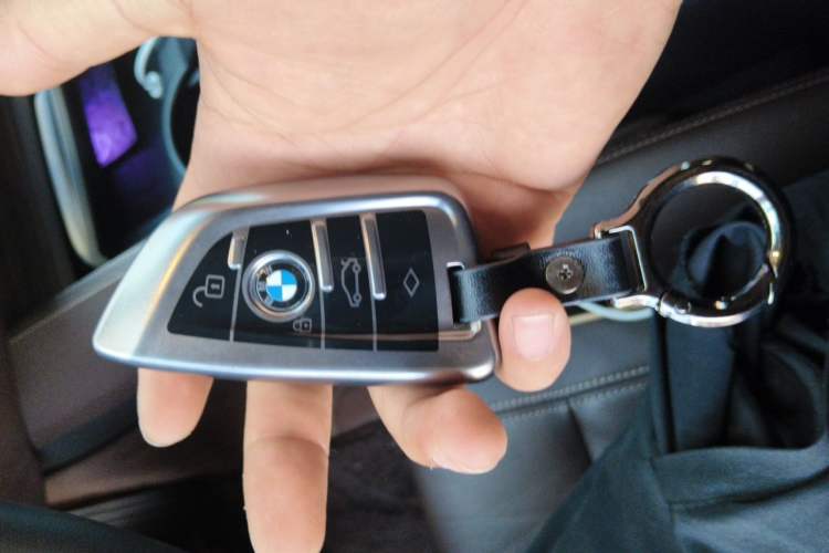 Used BMW 5 Series 2020 530Li xDrive Luxury Package Vehicle Key