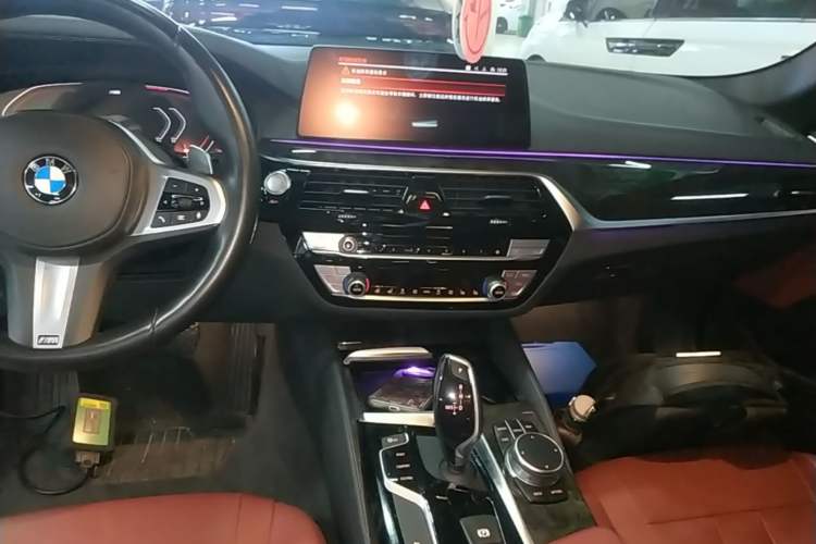 Used BMW 5 Series 2020 530Li xDrive M Sport Package Audio And AC Panel