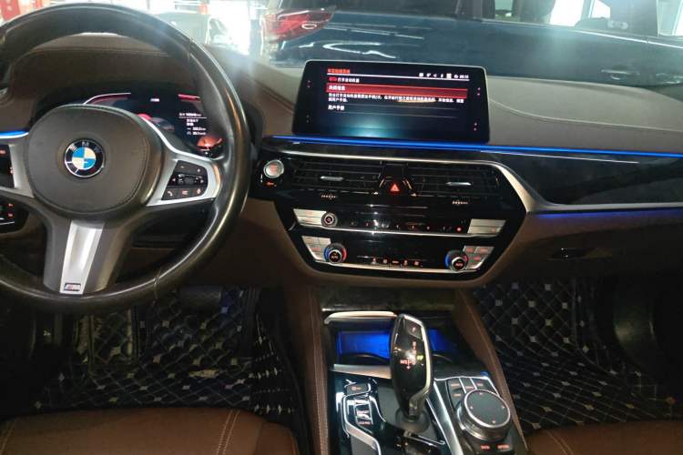 Used BMW 5 Series 2020 525Li M Sport Package Audio And AC Panel