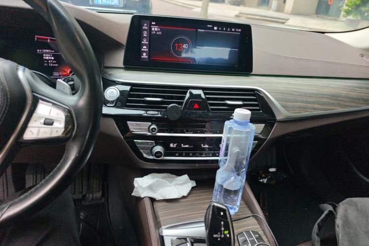 Used BMW 5 Series 2020 530Li Leading Edition Luxury Package Audio And AC Panel