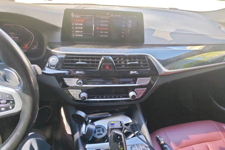 Used BMW 5 Series 2020 530Li Leading Model M Sport Package Audio And AC Panel