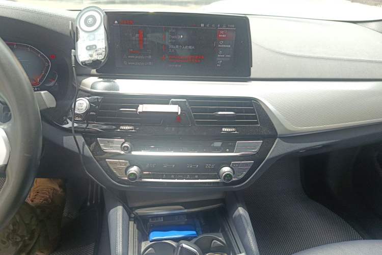 Used BMW 5 Series 2020 525i M Sport Package Audio And AC Panel