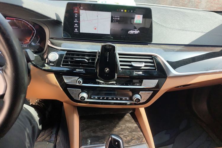 Used BMW 5 Series 2020 530Li Luxury Edition M Sport Package Audio And AC Panel