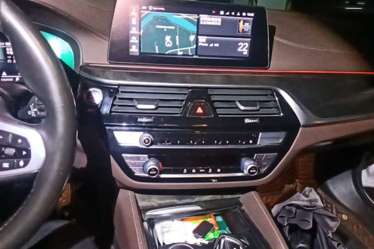 Used BMW 5 Series 2020 525Li M Sport Package Audio And AC Panel