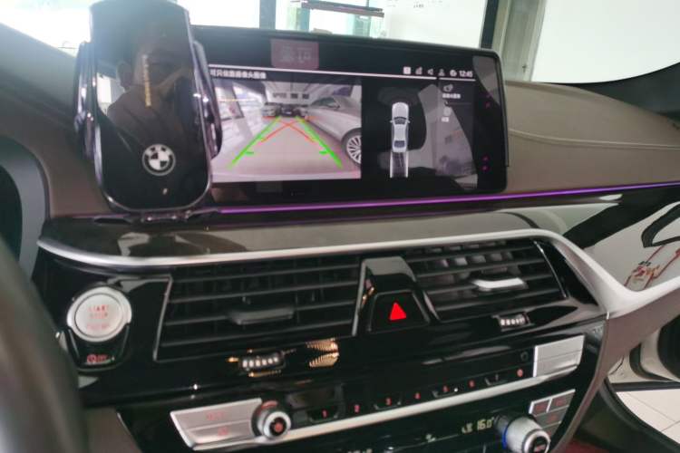 Used BMW 5 Series 2020 525Li M Sport Package Audio And AC Panel