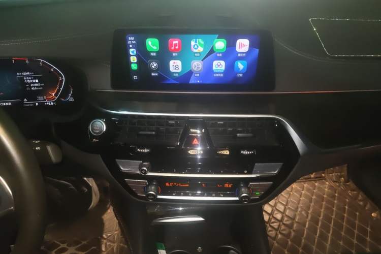 Used BMW 5 Series 2020 530Li Leading Model M Sport Package Audio And AC Panel