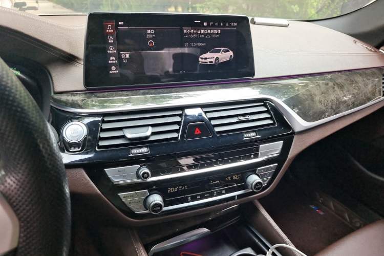 Used BMW 5 Series 2020 525Li M Sport Package Audio And AC Panel