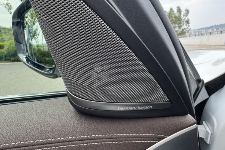 Used BMW 5 Series 2020 530Li Luxury Edition Premium Package Audio And AC Panel