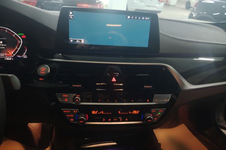 Used BMW 5 Series 2020 525Li M Sport Package Audio And AC Panel