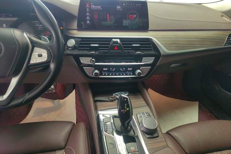 Used BMW 5 Series 2020 530Li Luxury Edition Premium Package Audio And AC Panel