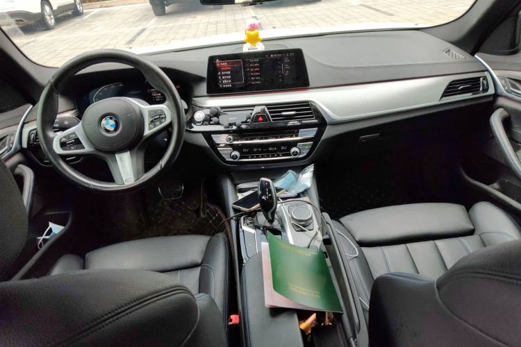 Used BMW 5 Series 2020 525i M Sport Package Center Console