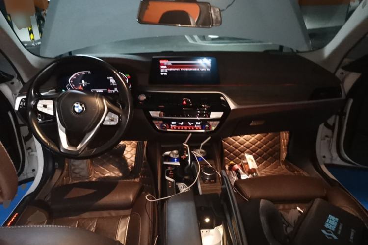 Used BMW 5 Series 2020 530Li Luxury Edition Premium Package Center Console