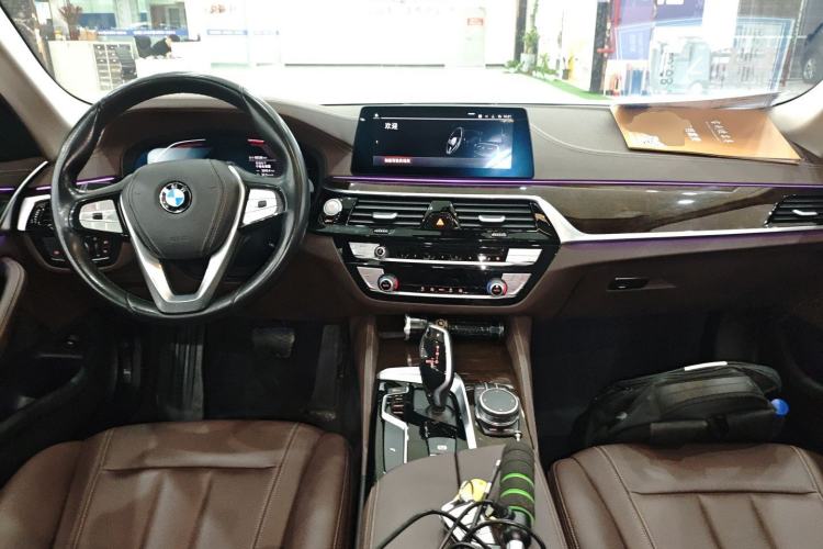 Used BMW 5 Series 2020 525Li Luxury Package Center Console