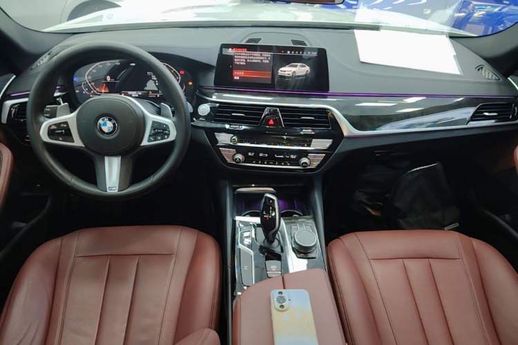 Used BMW 5 Series 2020 530Li Leading Model M Sport Package Center Console