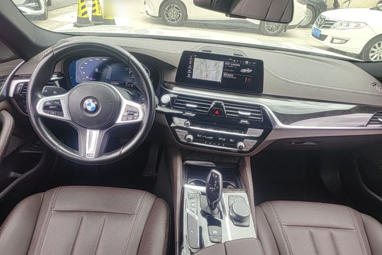 Used BMW 5 Series 2020 525Li M Sport Package Center Console