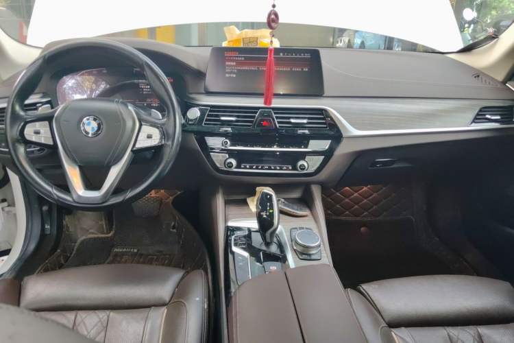 Used BMW 5 Series 2020 530Li Luxury Edition Premium Package Center Console