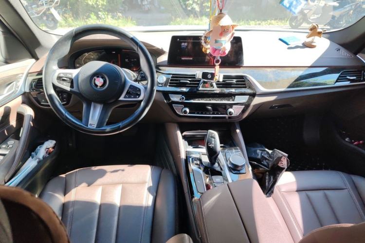 Used BMW 5 Series 2020 525Li M Sport Package Center Console