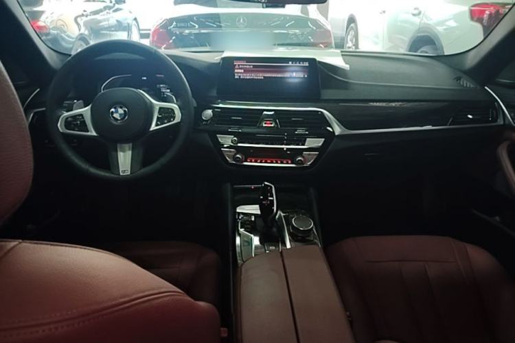 Used BMW 5 Series 2020 530Li Luxury Edition M Sport Package Center Console