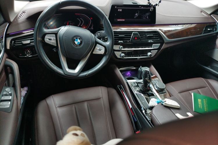 Used BMW 5 Series 2020 525Li Luxury Package Center Console