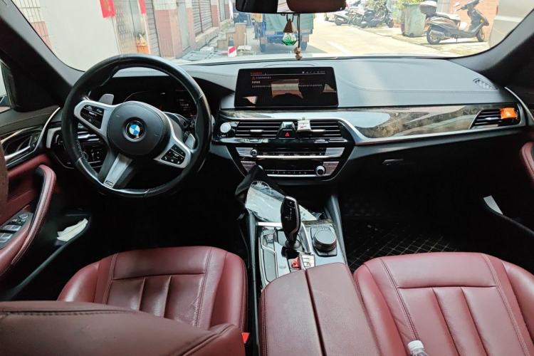 Used BMW 5 Series 2020 530Li Leading Model M Sport Package Center Console