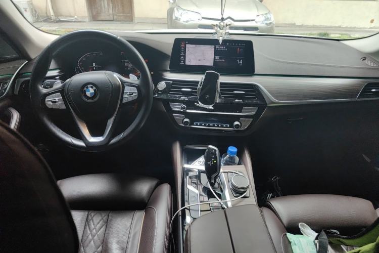 Used BMW 5 Series 2020 530Li Luxury Edition Premium Package Center Console