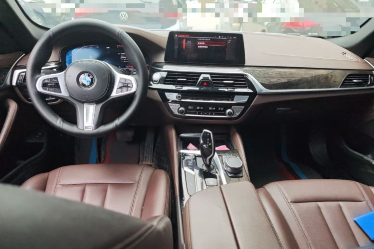 Used BMW 5 Series 2020 525Li M Sport Package Center Console