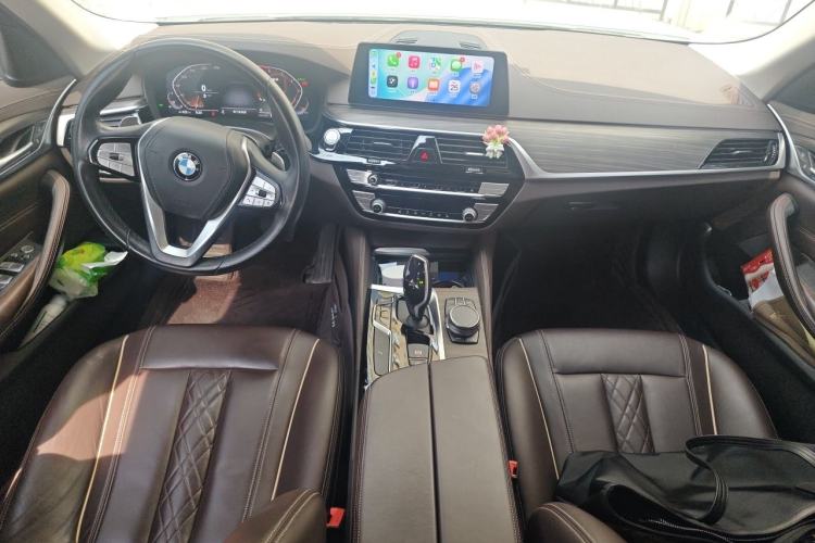 Used BMW 5 Series 2020 530Li xDrive Luxury Package Center Console