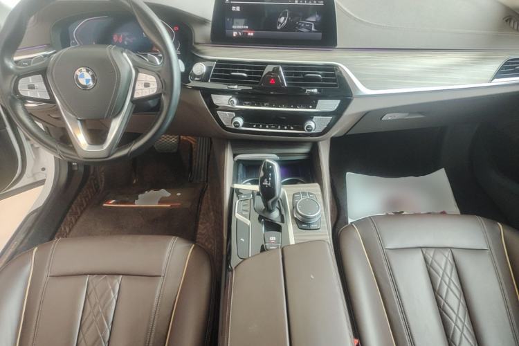 Used BMW 5 Series 2020 530Li Leading Edition Luxury Package Center Console