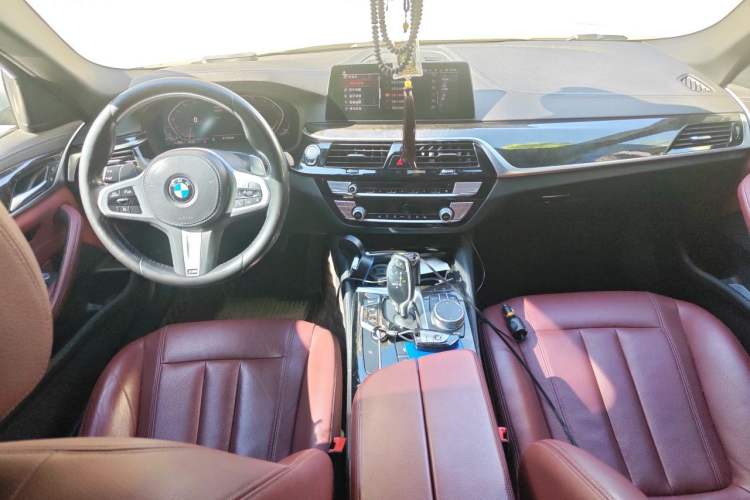 Used BMW 5 Series 2020 530Li Leading Model M Sport Package Center Console