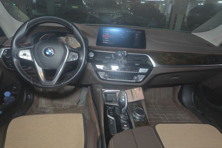 Used BMW 5 Series 2020 525Li Luxury Package Center Console