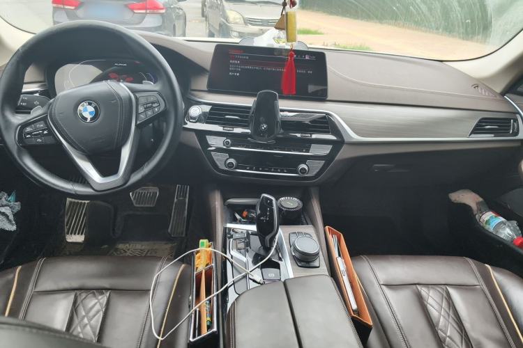 Used BMW 5 Series 2020 530Li Leading Edition Luxury Package Center Console