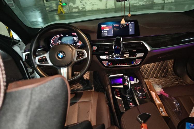 Used BMW 5 Series 2020 525Li M Sport Package Center Console