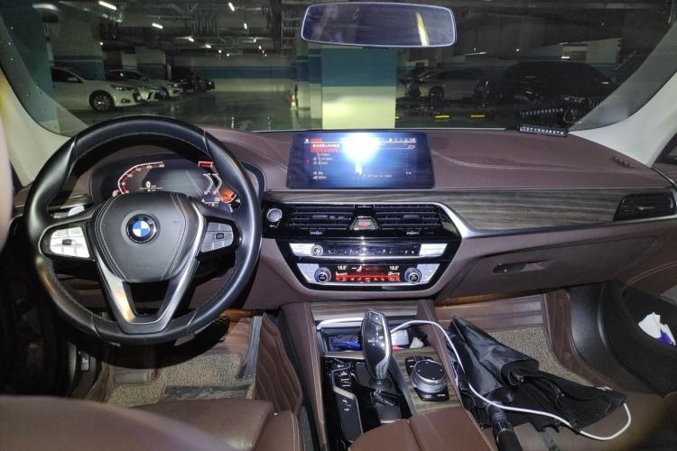 Used BMW 5 Series 2020 530Li Luxury Edition Premium Package Center Console