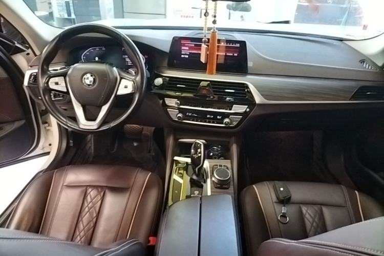 Used BMW 5 Series 2020 530Li Leading Edition Luxury Package Center Console