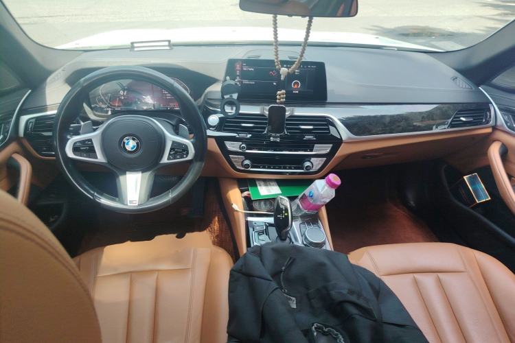 Used BMW 5 Series 2020 530Li Leading Model M Sport Package Center Console