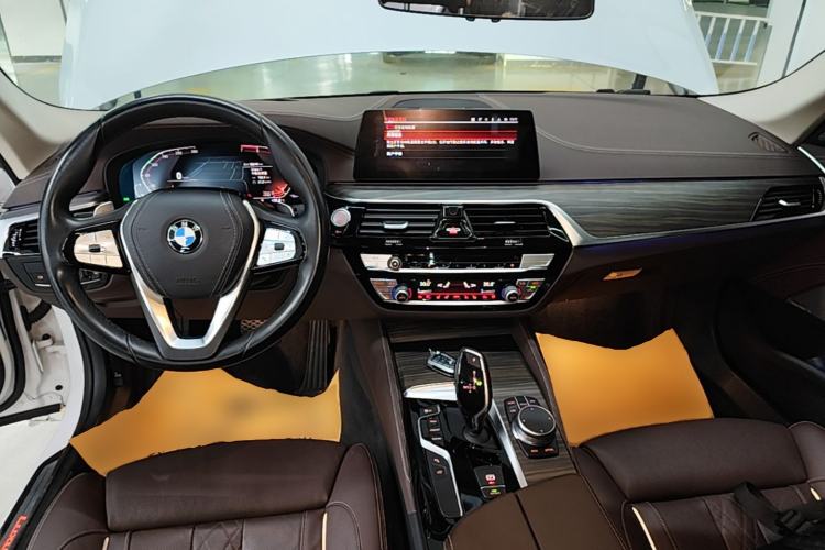 Used BMW 5 Series 2020 530Li Luxury Edition Premium Package Center Console