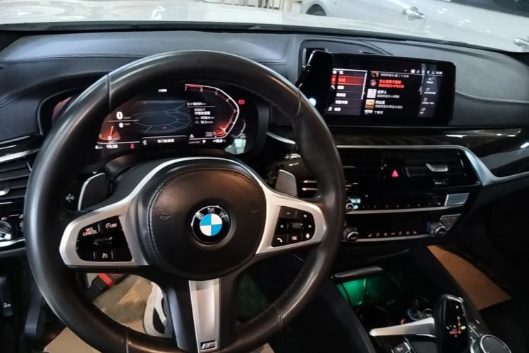 Used BMW 5 Series 2020 530Li Leading Model M Sport Package Center Console