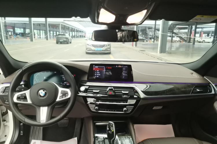 Used BMW 5 Series 2020 525Li M Sport Package Center Console